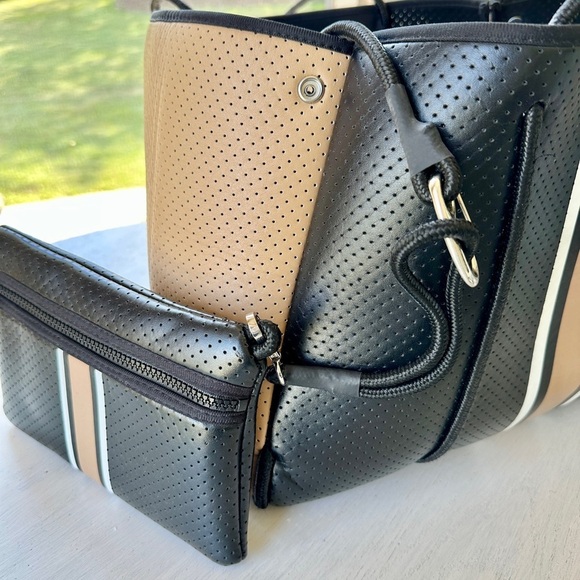 MARKED DOWN! HAUTE SHORE, LARGE NEOPRENE TOTE IN BLACK WITH GOLD STRIPE. - Picture 12 of 16